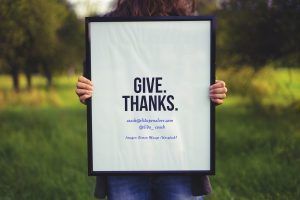 Agradecer. Felicidad. Imagen Simon Maage (Unsplash)